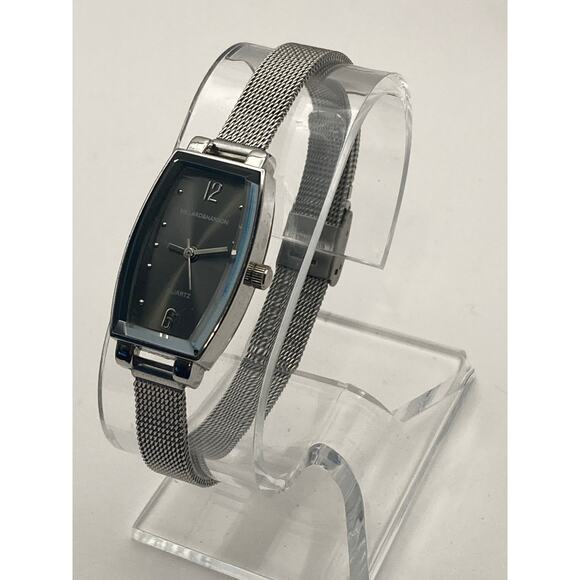 Hillard & Hanson Women's Watch 18mm Mesh Steel Adjustable Band - New Battery - Picture 2 of 9